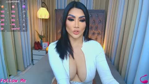 Snapshot of yourasiangoddess69 chatting on 04-09-26, 02:22 Goddess online show from 04-09-26, 02:22