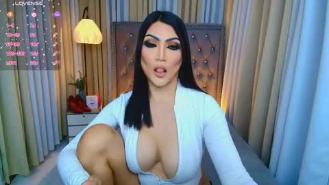 Snapshot of yourasiangoddess69 chatting on 04-15-26, 05:20 Goddess online show from 04-15-26, 05:20
