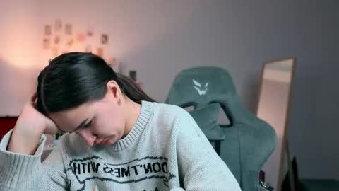 Jessy online show from 09-19-25, 05:53
