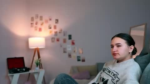 Jessy online show from 09-24-25, 04:49