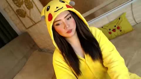 Snapshot of yourdevilsweettsx chatting on 12-21-25, 11:17 JEN online show from 12-21-25, 11:17