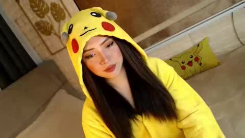 Snapshot of yourdevilsweettsx chatting on 01-08-26, 09:00 JEN online show from 01-08-26, 09:00