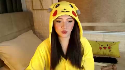 Snapshot of yourdevilsweettsx chatting on 01-12-26, 11:15 JEN online show from 01-12-26, 11:15