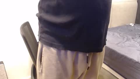 Snapshot of yourdirtysluboy chatting on 04-17-26, 09:29 hornyedging online show from 04-17-26, 09:29