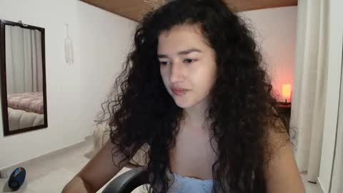 yourdreamgirl2025 online show from 10-31-25, 12:22