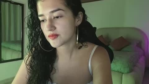 Snapshot of yourdreamgirl2025 chatting on 04-30-26, 11:53 yourdreamgirl2025 online show from 04-30-26, 11:53