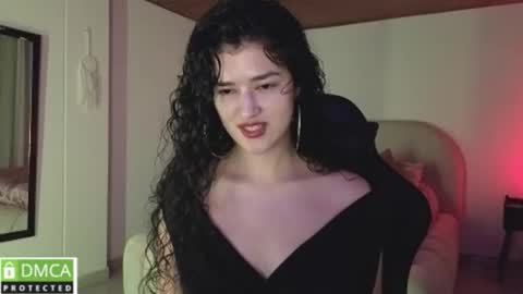 Snapshot of yourdreamgirl2025 chatting on 06-04-26, 12:05 yourdreamgirl2025 online show from 06-04-26, 12:05