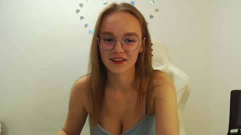 Lana online show from 09-27-25, 05:18