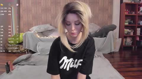 Mary online show from 11-08-25, 10:48