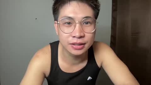 yourfantasyyy_ online show from 03-10-25, 11:42