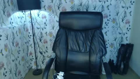 maureen love you online show from 02-02-25, 02:27