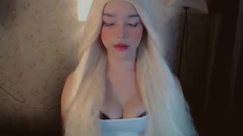 Snapshot of yourfavoratemaureen chatting on 10-27-25, 01:09 maureen love you online show from 10-27-25, 01:09