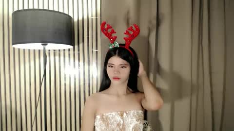 Vivian online show from 12-21-25, 08:38