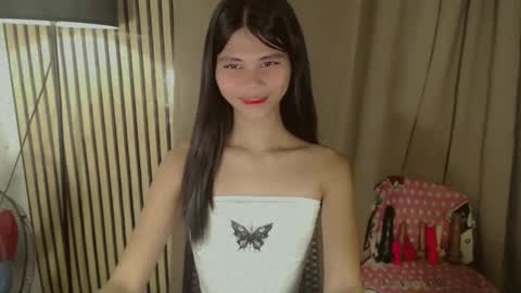 Snapshot of yourfavoratevivian chatting on 02-13-26, 11:34 Vivian online show from 02-13-26, 11:34