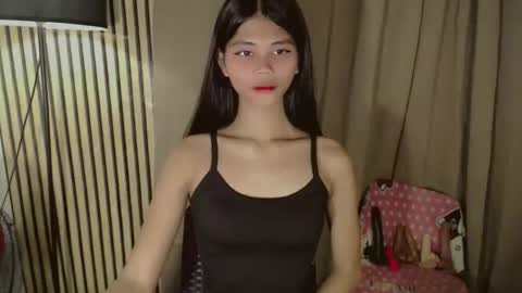 Snapshot of yourfavoratevivian chatting on 02-16-26, 11:56 Vivian online show from 02-16-26, 11:56