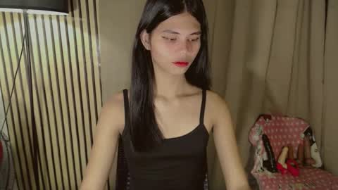 Snapshot of yourfavoratevivian chatting on 02-17-26, 08:48 Vivian online show from 02-17-26, 08:48