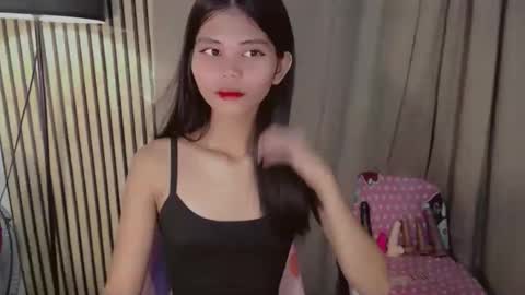 Snapshot of yourfavoratevivian chatting on 02-18-26, 10:50 Vivian online show from 02-18-26, 10:50