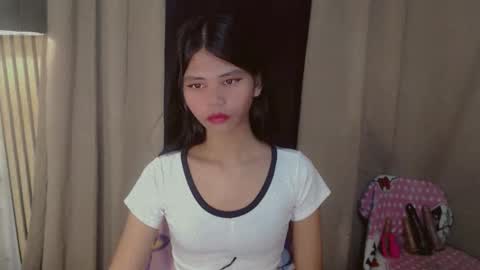 Snapshot of yourfavoratevivian chatting on 03-17-26, 11:08 Vivian online show from 03-17-26, 11:08