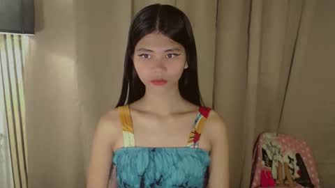 Snapshot of yourfavoratevivian chatting on 04-10-26, 10:47 Vivian online show from 04-10-26, 10:47