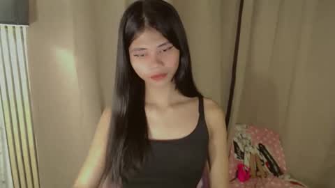 Snapshot of yourfavoratevivian chatting on 04-14-26, 10:38 Vivian online show from 04-14-26, 10:38