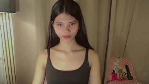 Snapshot of yourfavoratevivian chatting on 04-16-26, 01:06 Vivian online show from 04-16-26, 01:06