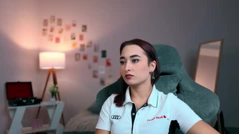 Snapshot of yourfitoviolett chatting on 09-20-25, 01:12 violett online show from 09-20-25, 01:12