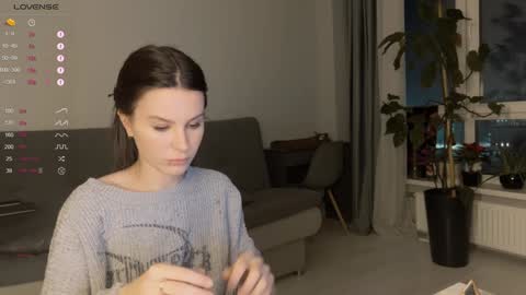 Aida online show from 12-21-24, 12:16