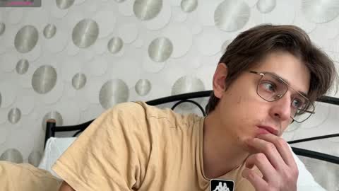 Snapshot of yourhotchristian chatting on 12-10-24, 11:00 Chris online show from 12-10-24, 11:00