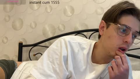 Snapshot of yourhotchristian chatting on 01-04-25, 07:24 Chris online show from 01-04-25, 07:24