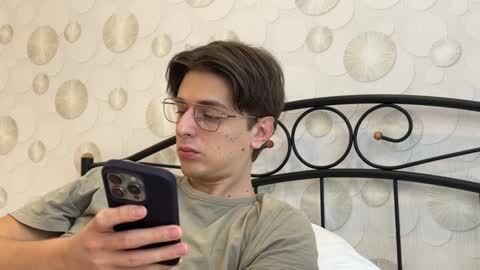 Snapshot of yourhotchristian chatting on 01-12-25, 07:53 Chris online show from 01-12-25, 07:53