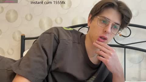 Snapshot of yourhotchristian chatting on 02-16-25, 07:15 Chris online show from 02-16-25, 07:15