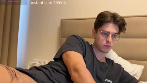 Snapshot of yourhotchristian chatting on 03-05-25, 06:33 Chris online show from 03-05-25, 06:33