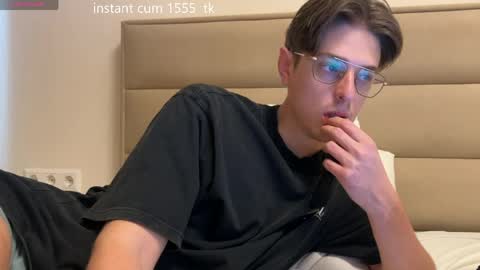 Chris online show from 05-04-26, 06:53