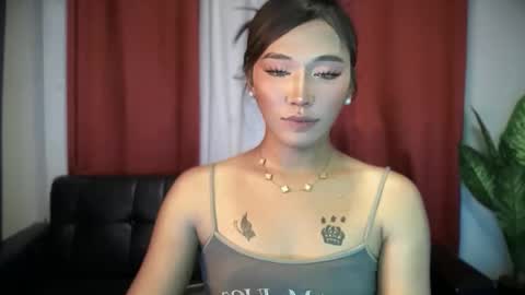 Snapshot of yourhotlove_jamellaxxx chatting on 10-12-25, 06:18 LOVING JAMMELA online show from 10-12-25, 06:18