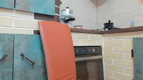 Jacky online show from 11-29-25, 04:15