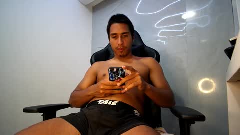 Your Latin Mamba online show from 10-27-25, 04:27