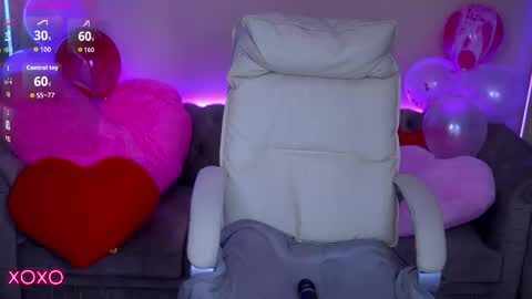 L O L A online show from 02-08-26, 07:12