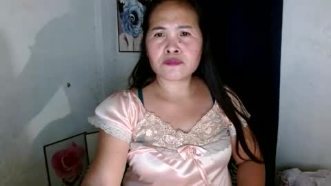 Snapshot of yourlove_regine chatting on 11-12-25, 04:24 Regine online show from 11-12-25, 04:24