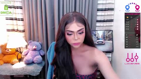 Snapshot of yourloveable chatting on 10-10-25, 08:19 CHARLOTTE online show from 10-10-25, 08:19