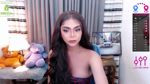 Snapshot of yourloveable chatting on 10-15-25, 01:39 CHARLOTTE online show from 10-15-25, 01:39