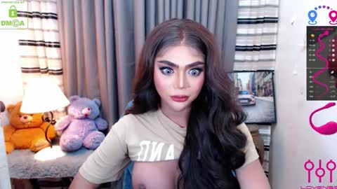 Snapshot of yourloveable chatting on 11-05-25, 04:18 CHARLOTTE online show from 11-05-25, 04:18