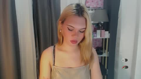 KYLIE MORE online show from 05-11-26, 04:04