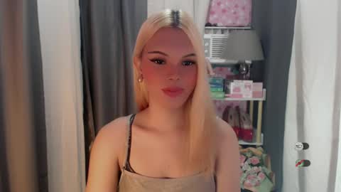 KYLIE MORE online show from 06-14-26, 07:32