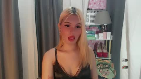 KYLIE MORE online show from 06-23-26, 06:06