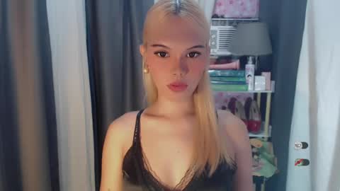 KYLIE MORE online show from 07-19-26, 05:33