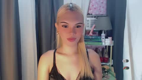 KYLIE MORE online show from 07-20-26, 05:11