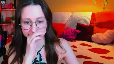 Snapshot of yourlovelystoryy chatting on 04-17-26, 12:30 Vetta online show from 04-17-26, 12:30