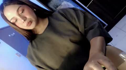 PEARL online show from 12-19-25, 04:19