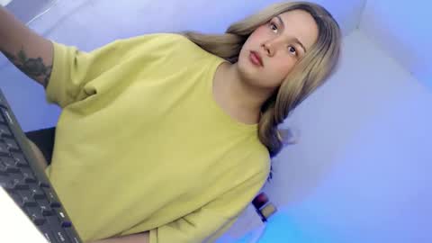 PEARL online show from 03-22-26, 01:42