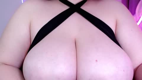 Amina online show from 11-12-25, 02:56